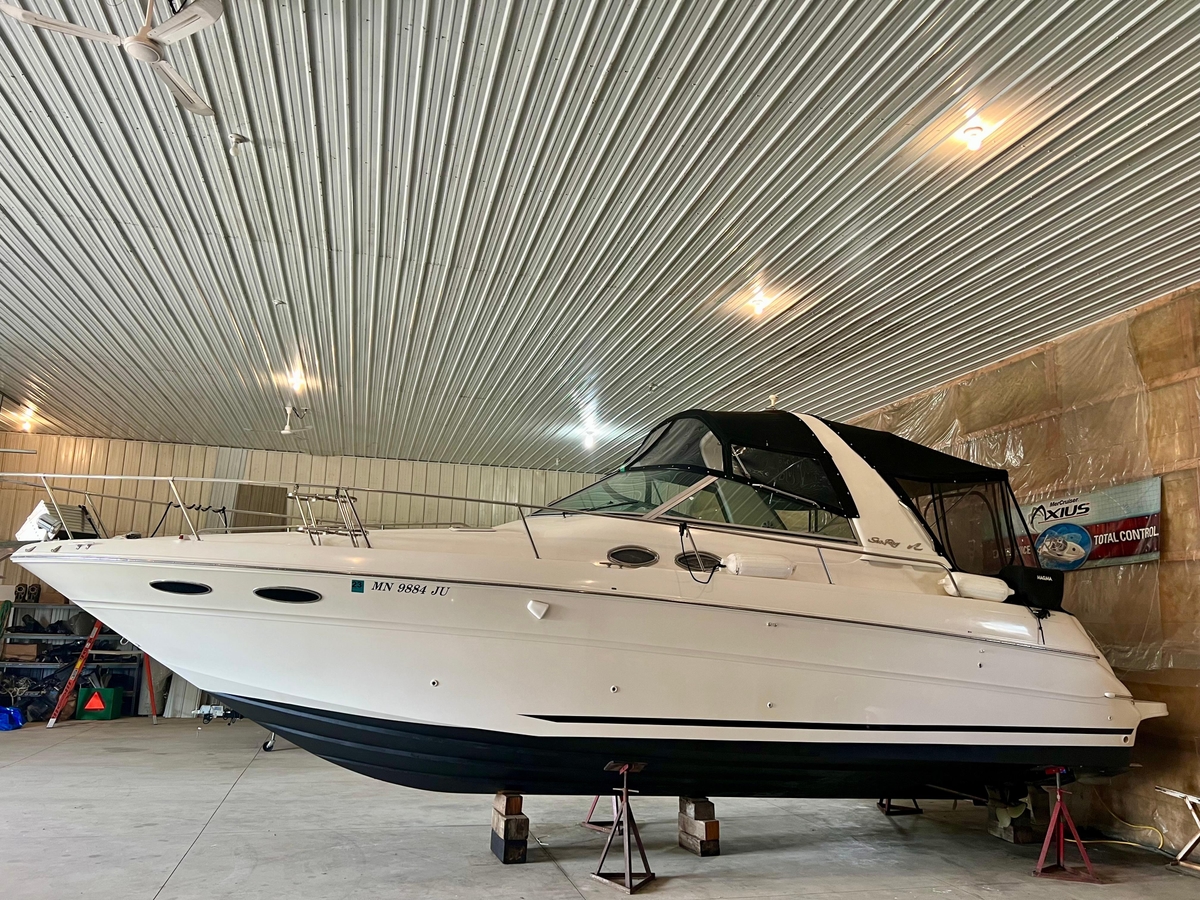 1999 Sea Ray 310 Sundancer - Sold Boat