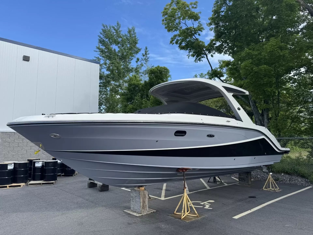2019 Sea Ray 310SLX OUTBOARD - Sold Boat
