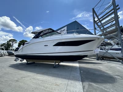 BOATZON | Sea Ray 320 DAOB 2021