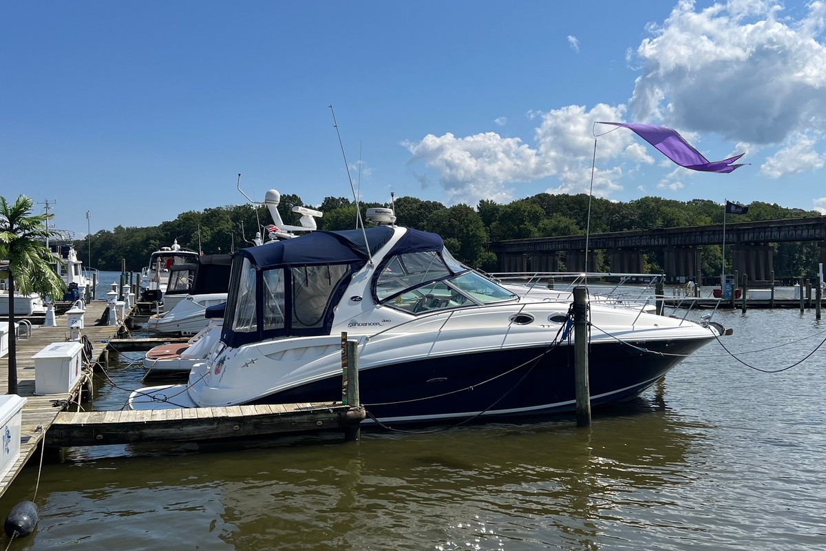 2004 Sea Ray 320 Sundancer - Sold Boat