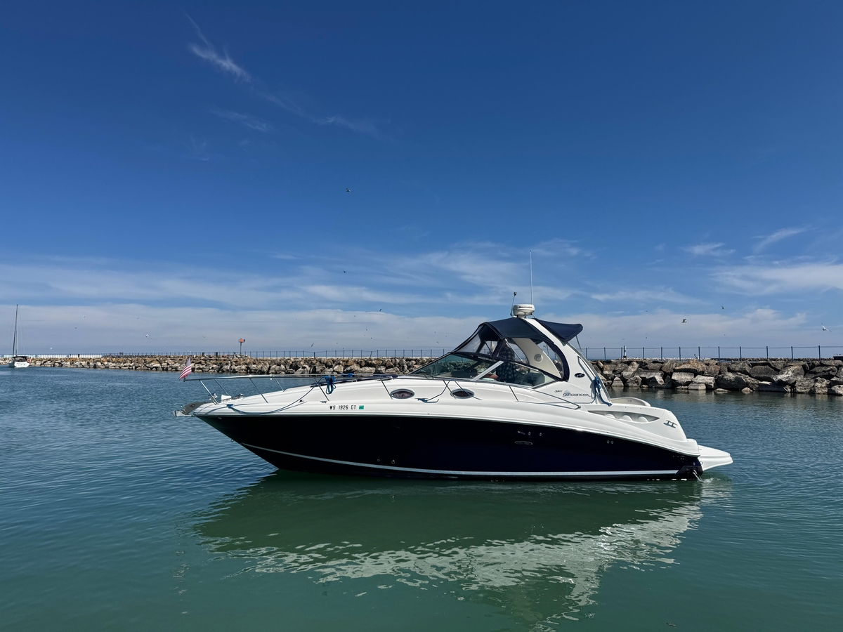 2004 Sea Ray 320 Sundancer - Sold Boat