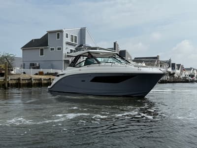 BOATZON | Sea Ray 320 SUNDANCER 2021