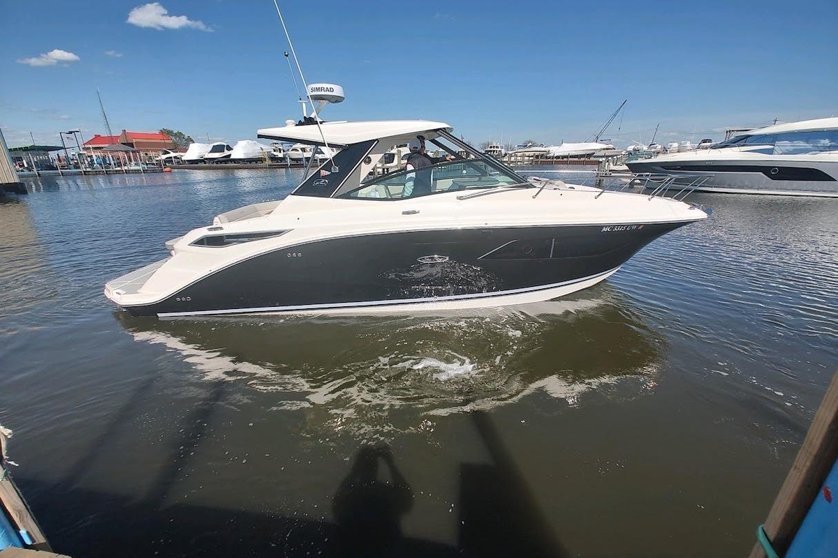 2023 Sea Ray 320 Sundancer - Sold Boat