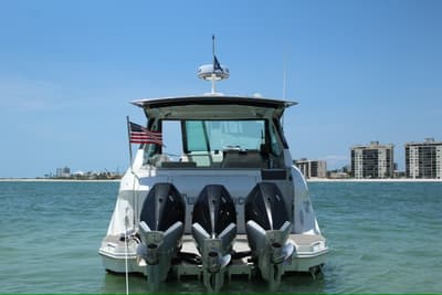 BOATZON | Sea Ray 320 SUNDANCER OB 2023