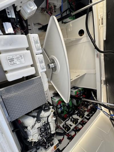 BOATZON | Sea Ray 320 SUNDANCER OUTBOARD 2024