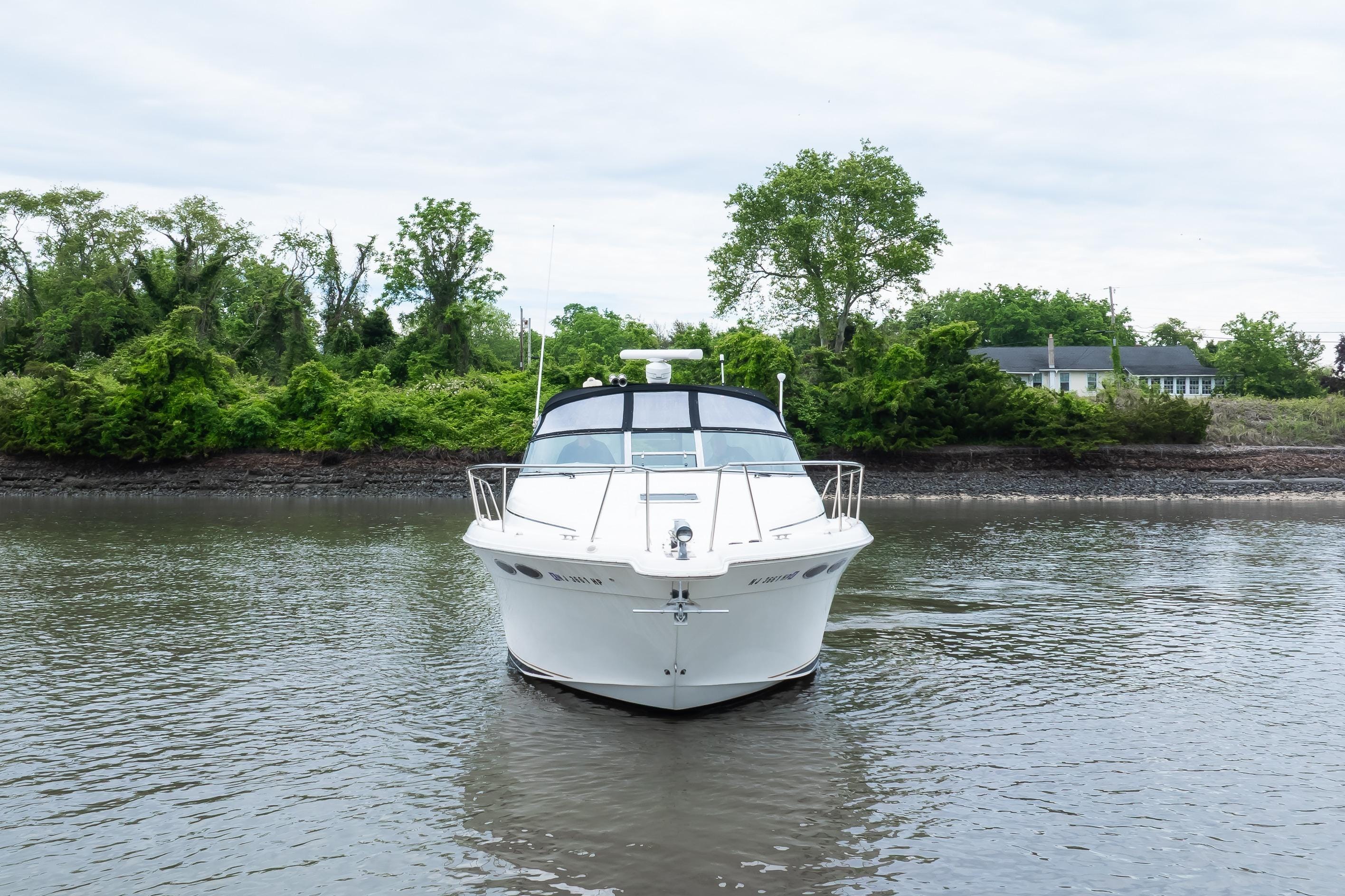 Used Sea Ray 330 Express 1998 for sale in Jupiter, Florida