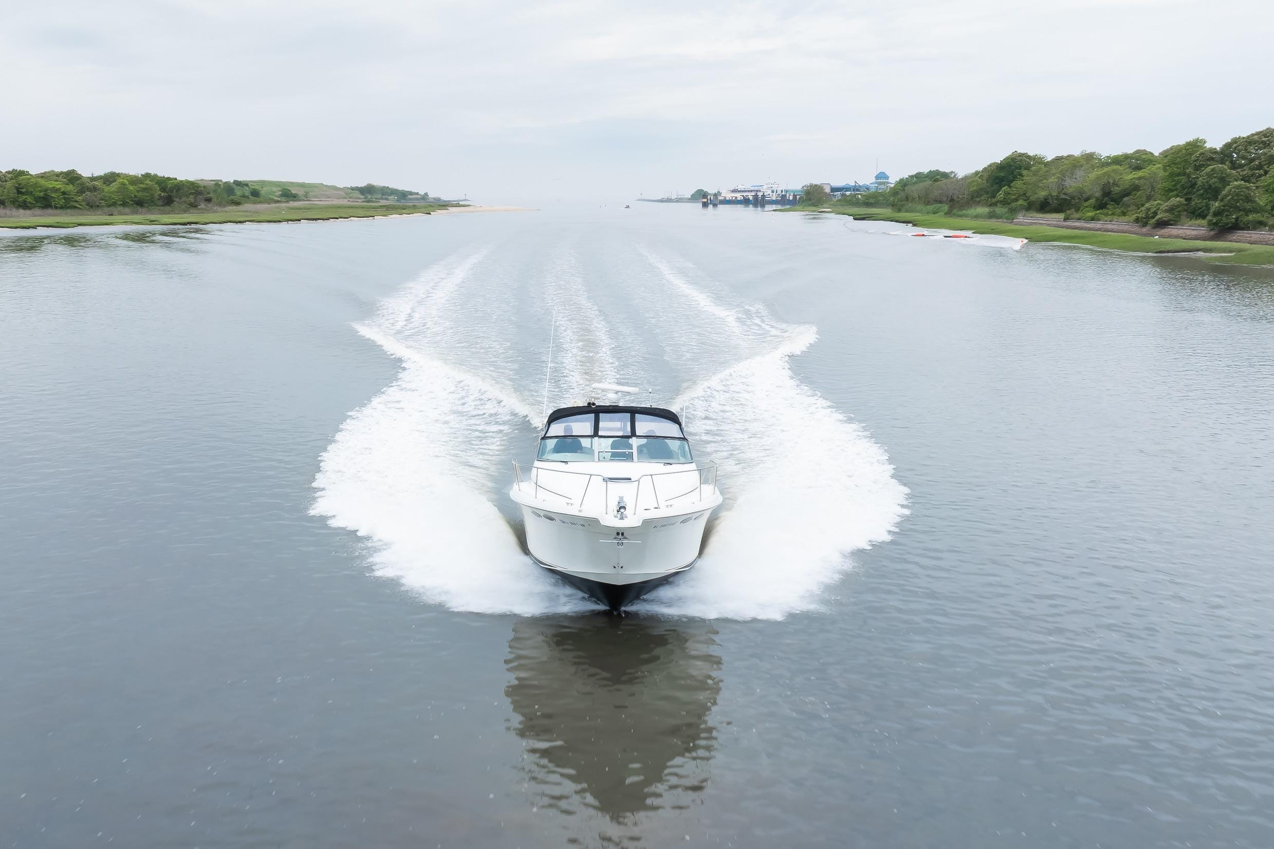 Used Sea Ray 330 Express 1998 for sale in Jupiter, Florida