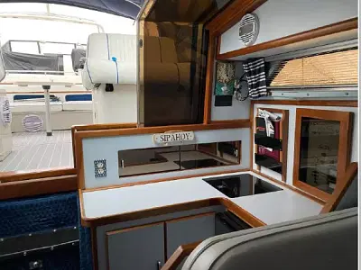BOATZON | Sea Ray 340 Express Cruiser 1988