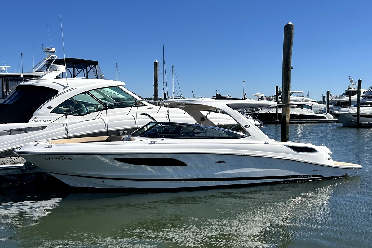 2016 Sea Ray 350 SLX - Sold Boat