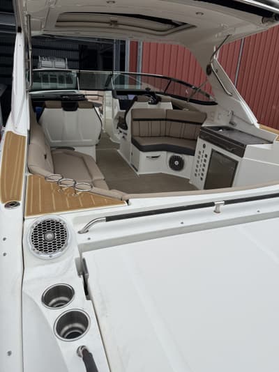 BOATZON | Sea Ray 350 SLX OB 2018
