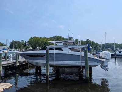 BOATZON | Sea Ray 350 SLX OB 2023