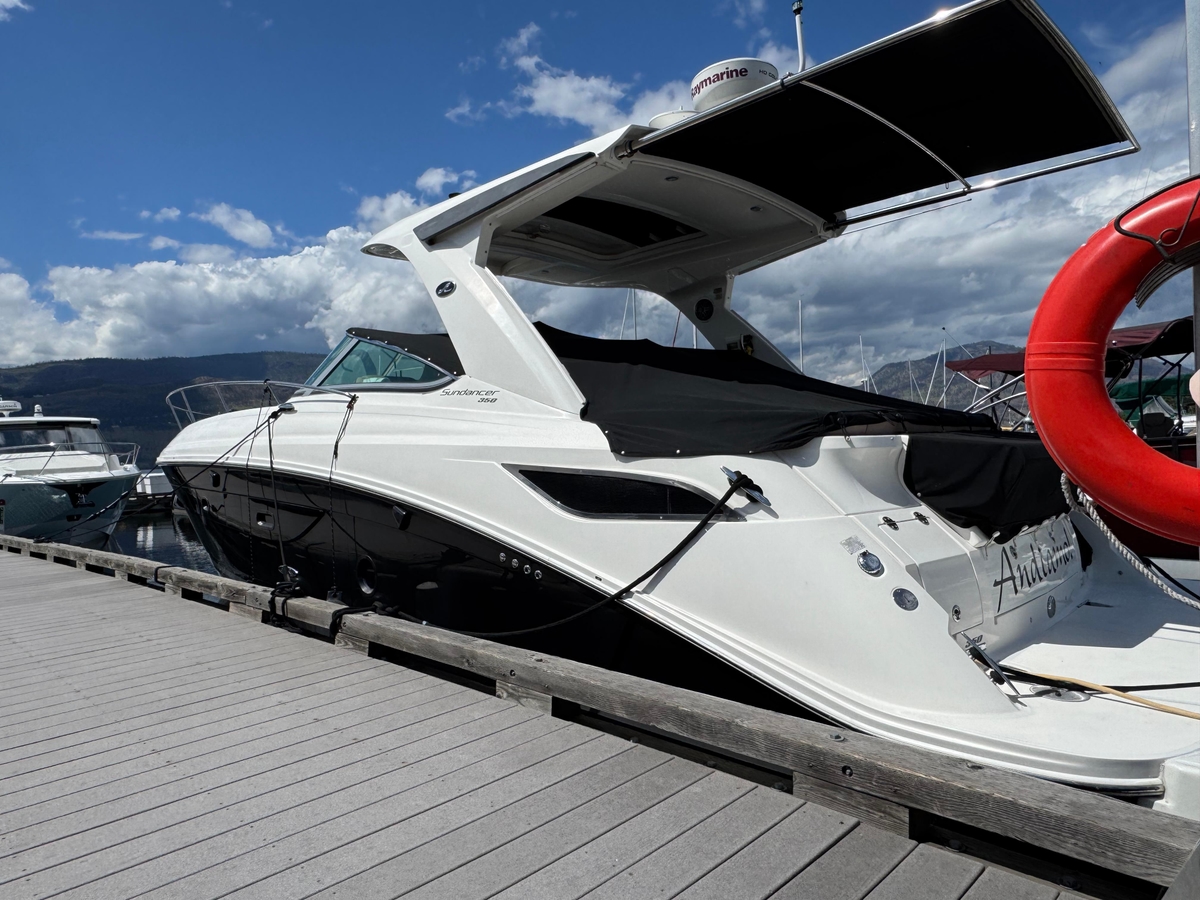 2016 Sea Ray 350 Sundancer - Sold Boat