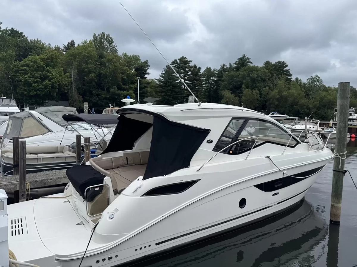 2018 Sea Ray 350DAC - Sold Boat