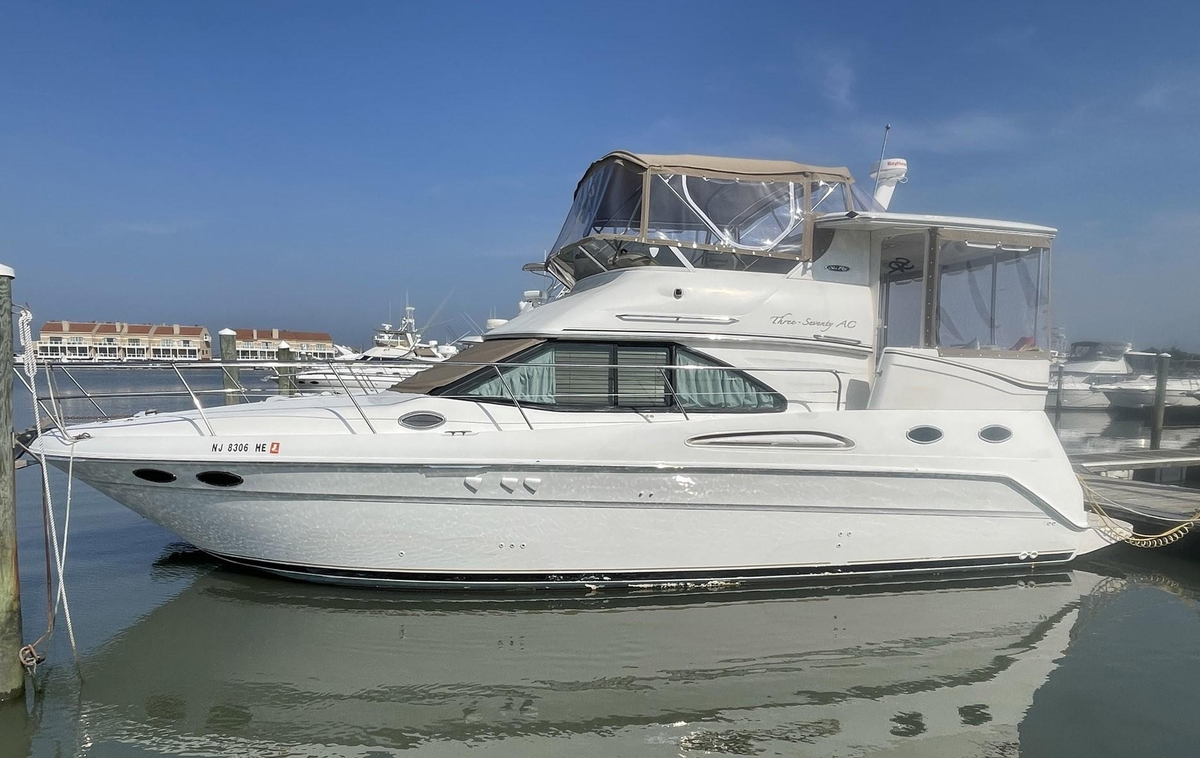 1997 Sea Ray 370 Aft Cabin - Sold Boat