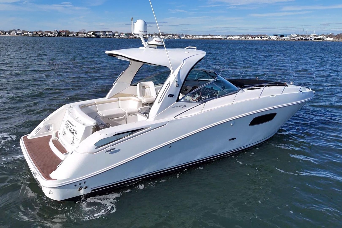 2010 Sea Ray 370 Sundancer - Sold Boat