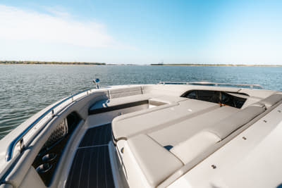 BOATZON | Sea Ray 370 SUNDANCER 2023