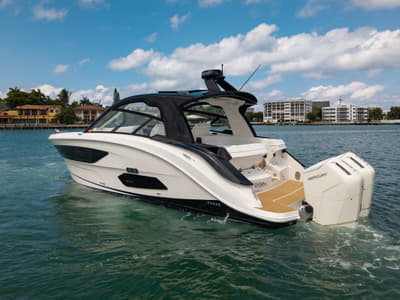 BOATZON | Sea Ray 370 SUNDANCER OB 2022