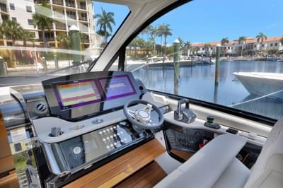 BOATZON | Sea Ray 370 SUNDANCER OUTBOARD 2024