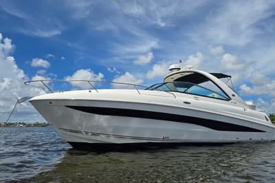 BOATZON | Sea Ray 370 Venture 2015