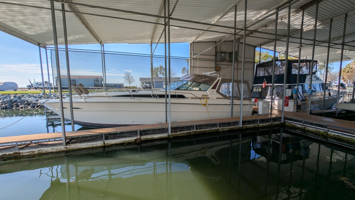 1987 Sea Ray 390 Express Cruiser - Sold Boat