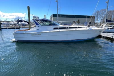 BOATZON | Sea Ray 390 Express Cruiser 1990