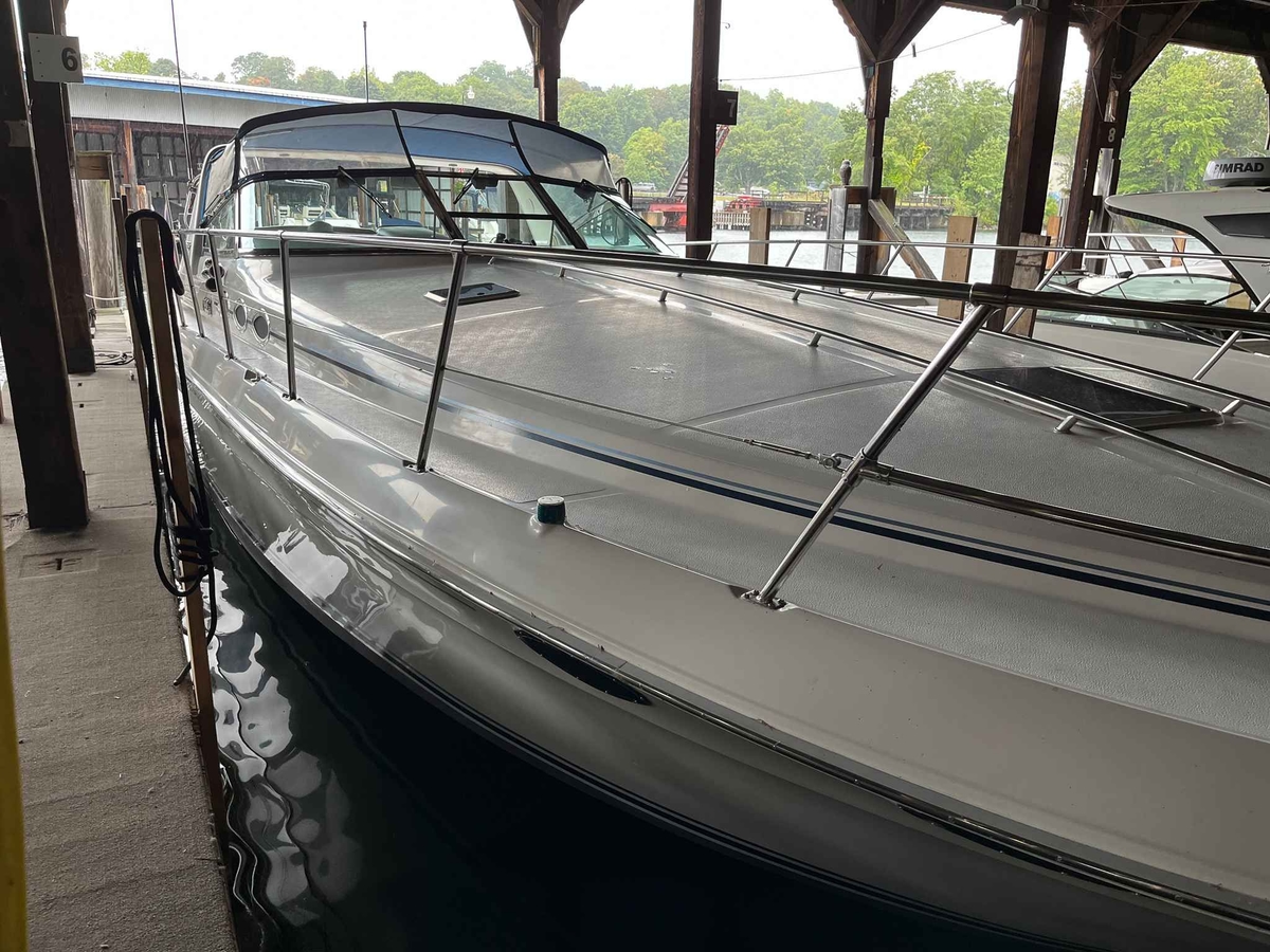 1996 Sea Ray 400 Express Cruiser - Sold Boat