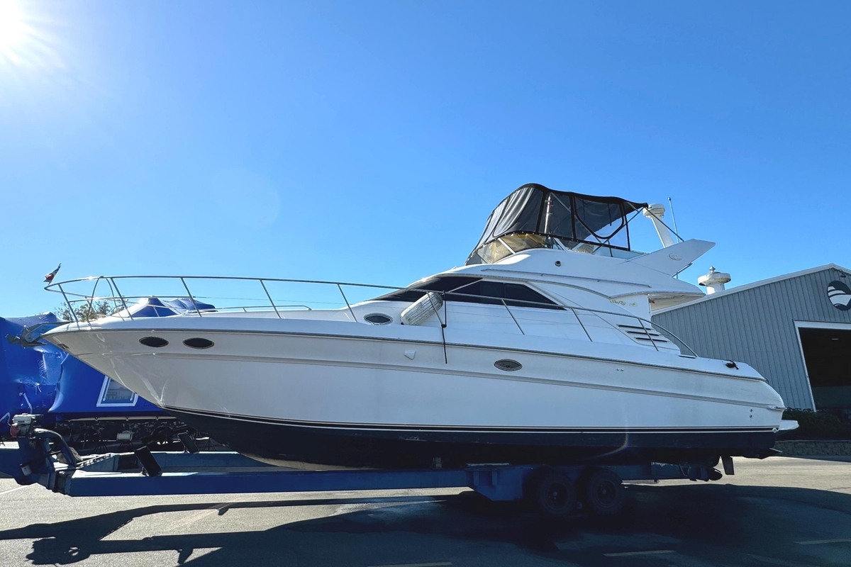 1996 Sea Ray 400 Sedan Bridge - Sold Boat