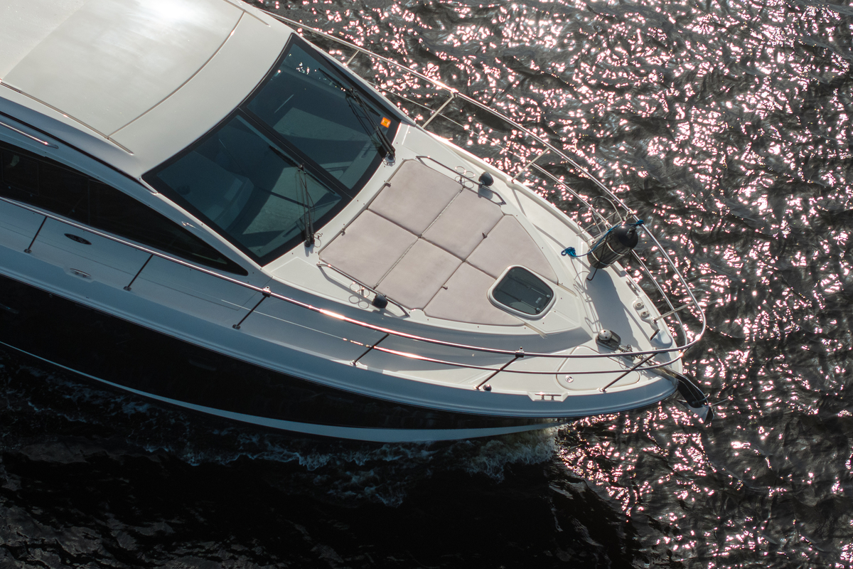 2018 Sea Ray 400 SUNDANCER - Sold Boat