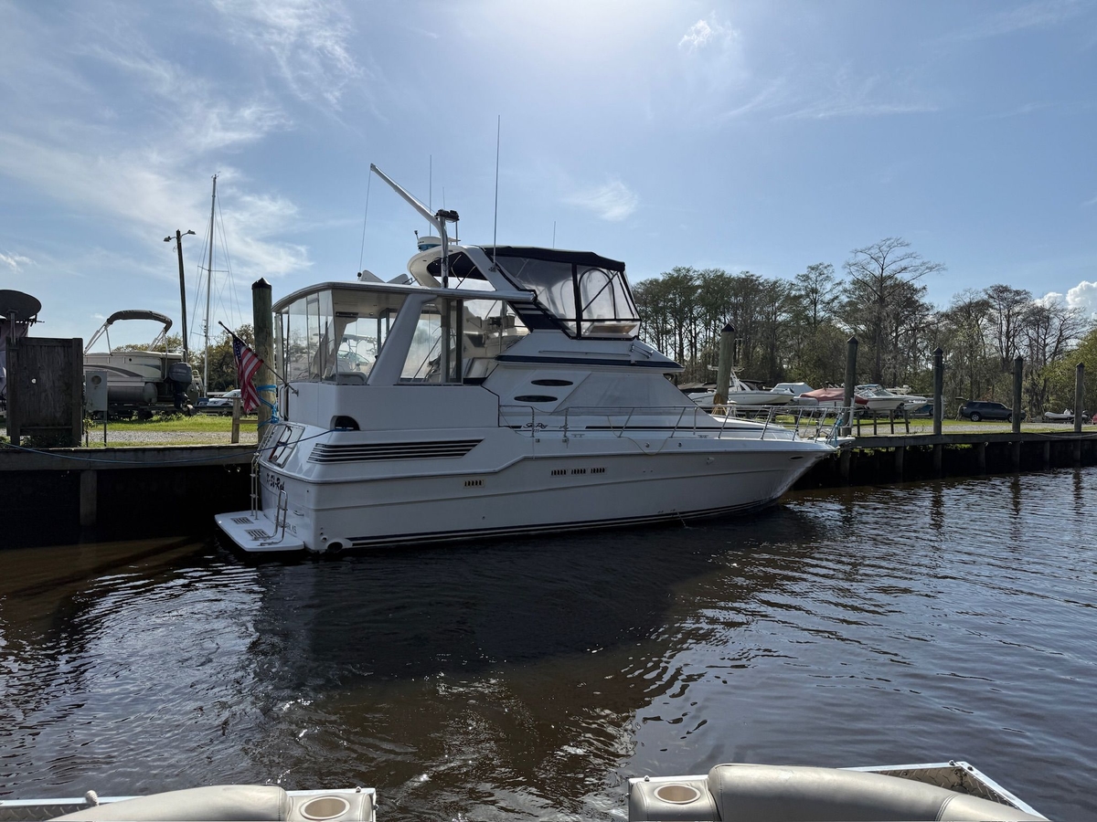 1988 Sea Ray 415 Aft Cabin - Sold Boat
