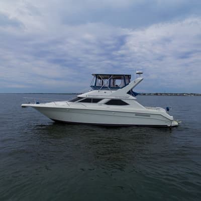 BOATZON | Sea Ray 440 Express Bridge 1993