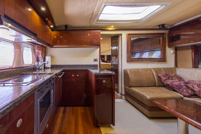 BOATZON | Sea Ray 48 Sundancer 2007