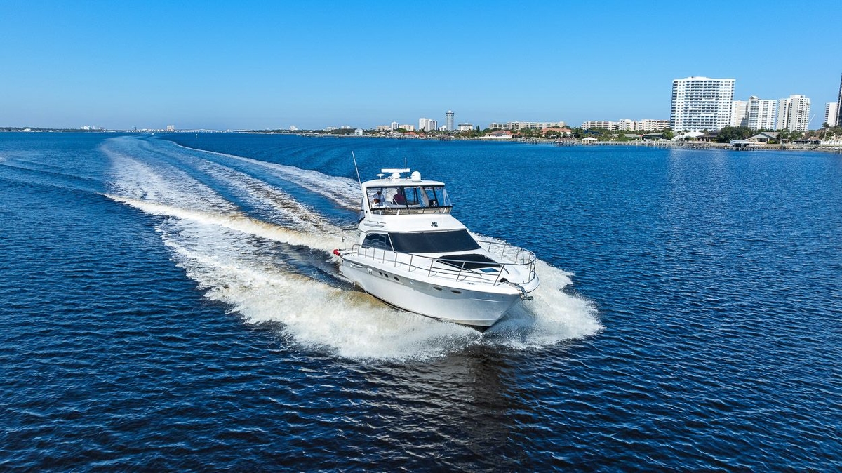 1998 Sea Ray 480 Sedan Bridge - Sold Boat
