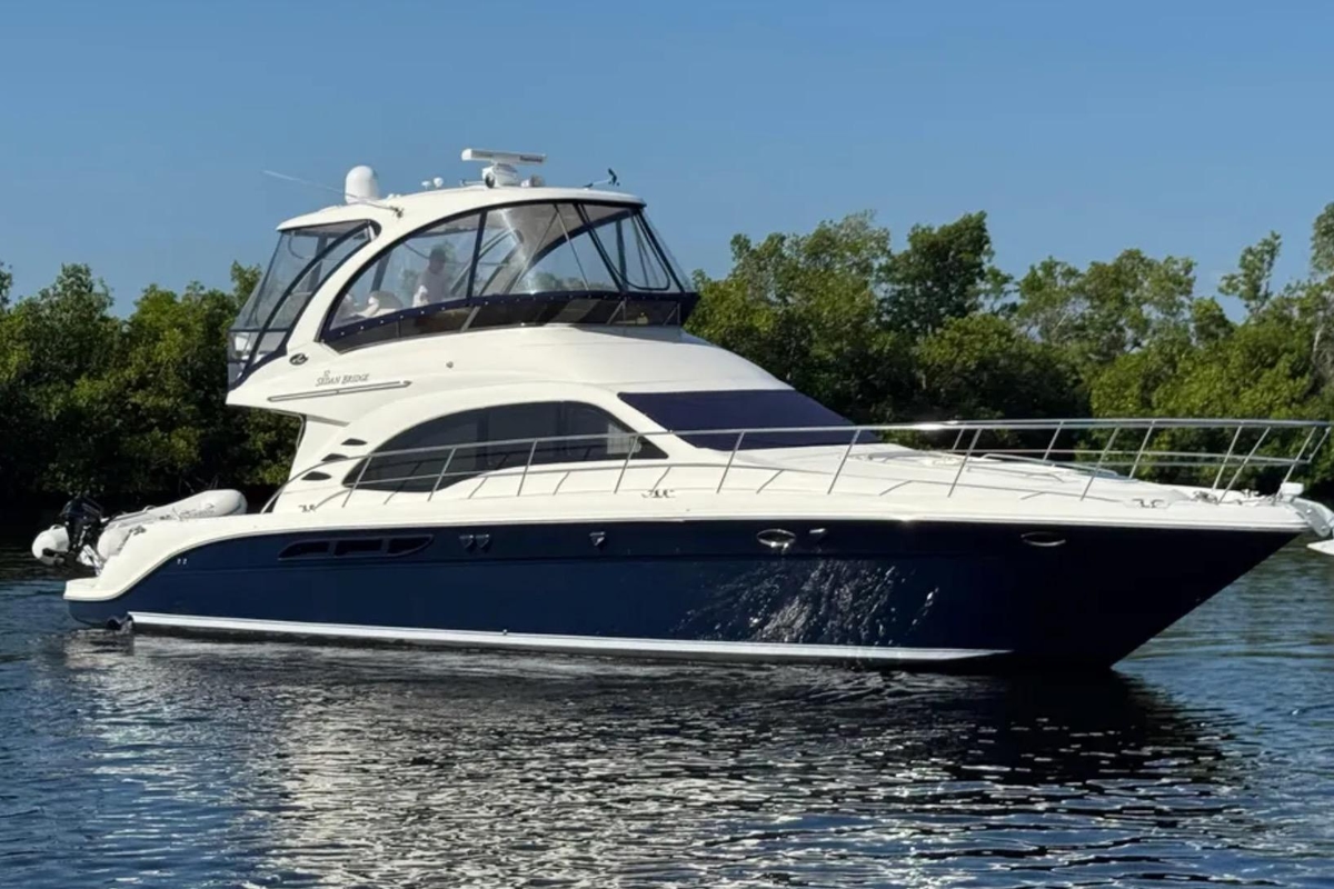 2009 Sea Ray 520 Sedan Bridge - Sold Boat