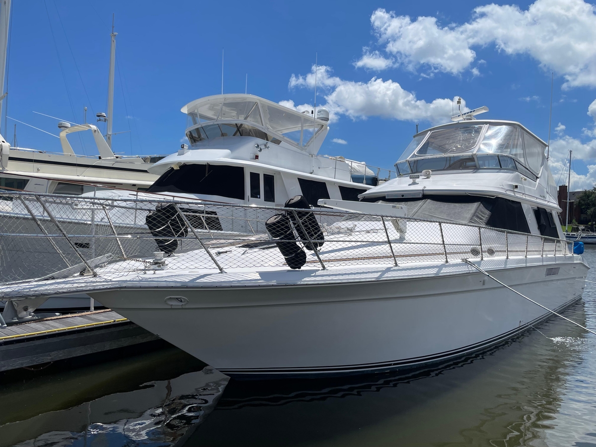 1995 Sea Ray 550 Sedan Bridge - Sold Boat