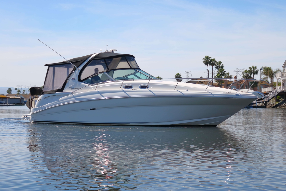 2004 SEA RAY BOATS SUNDANCER 320 - Sold Boat