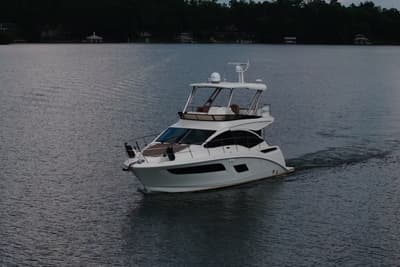 BOATZON | Sea Ray Fly 400 2017
