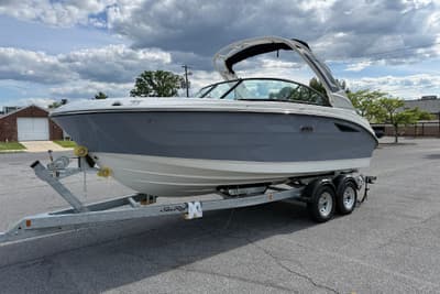 BOATZON | Sea Ray SDX 230 2026