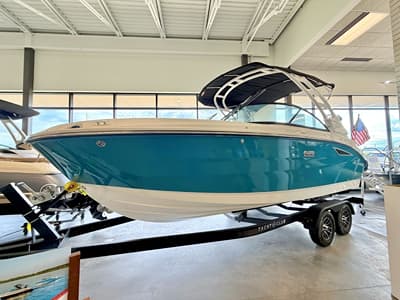 BOATZON | Sea Ray SDX 230 2026