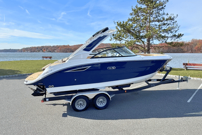 BOATZON | Sea Ray SDX 230 2026