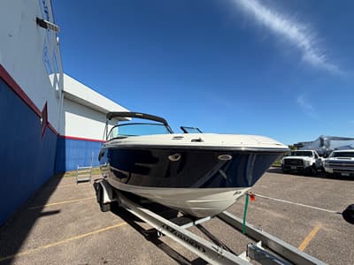 BOATZON | Sea Ray SDX 230 2026