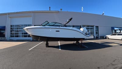 BOATZON | Sea Ray SDX 230 Outboard 2026