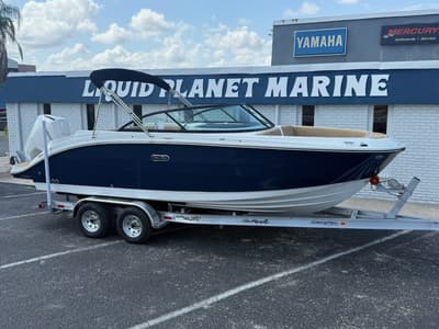 BOATZON | Sea Ray SDX 230 Outboard 2027