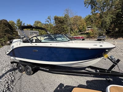 BOATZON | Sea Ray SDX 230 Outboard 2027