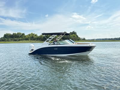 BOATZON | Sea Ray SDX 230 Outboard 2027