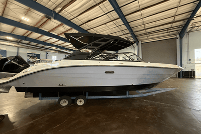 BOATZON | Sea Ray SDX 250 Outboard 2026