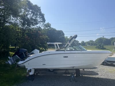 BOATZON | Sea Ray SDX 250 Outboard 2026