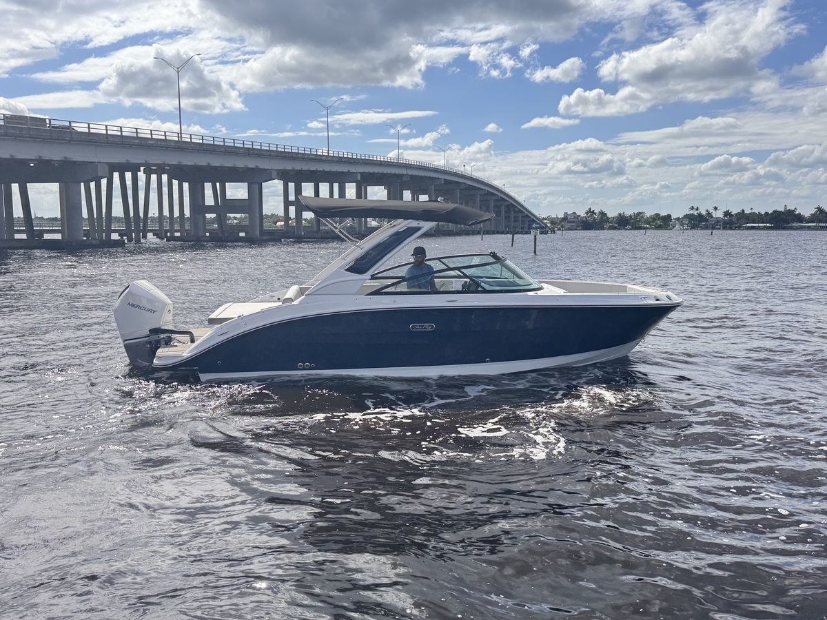 2026 Sea Ray SDX 250 Outboard - Sold Boat