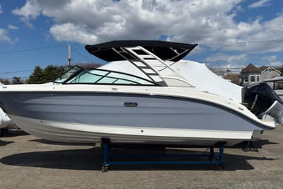 BOATZON | Sea Ray SDX 250 Outboard 2026