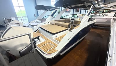 BOATZON | Sea Ray SDX 250 Outboard 2027