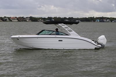 BOATZON | Sea Ray SDX 250 Outboard 2027